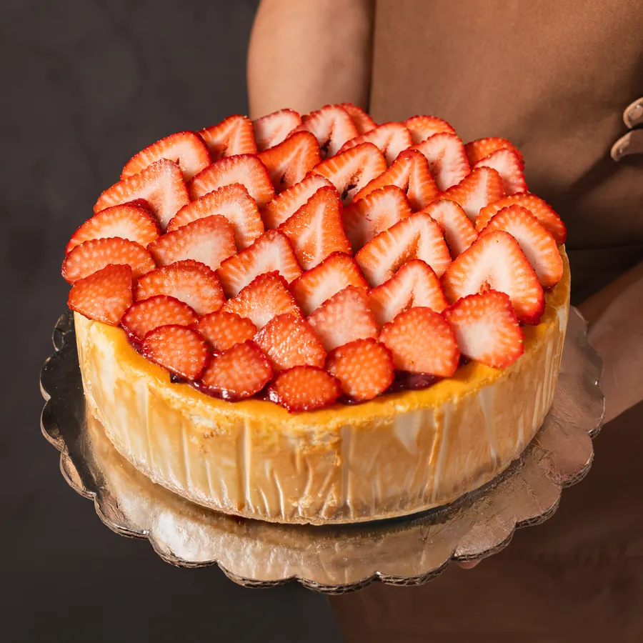 Cheesecake cubierto de fresas